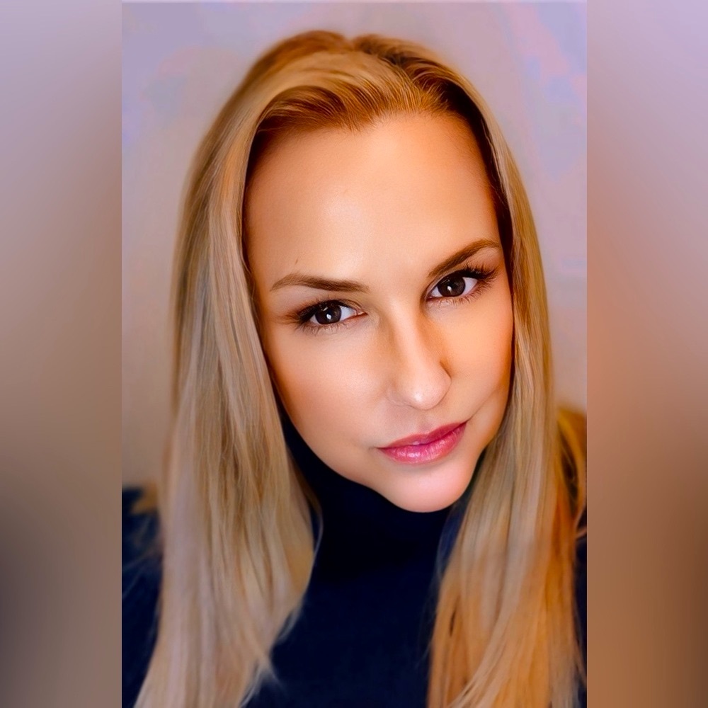 Meet your Posher, Carrie